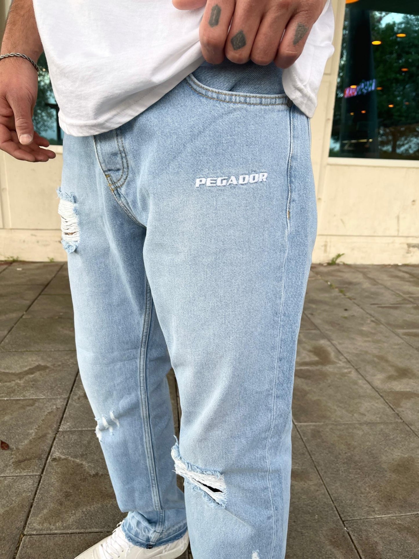 Distressed Baggy Jeans