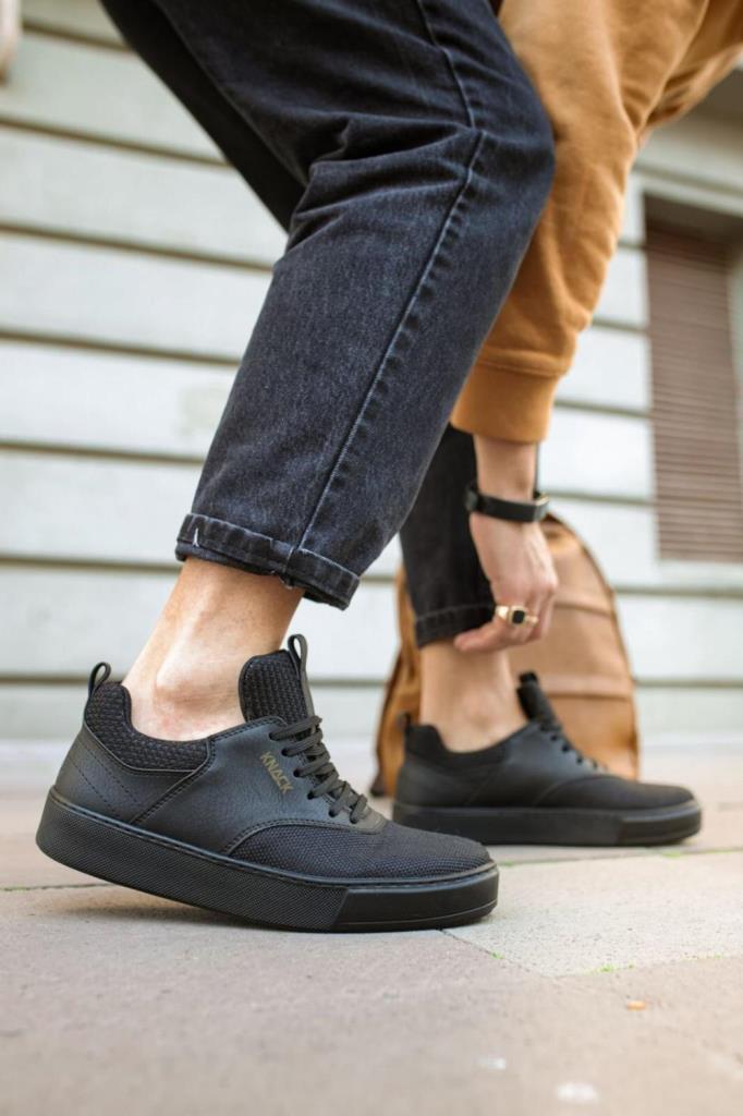 Knack Casual Shoe 056 Black (Black Sole)