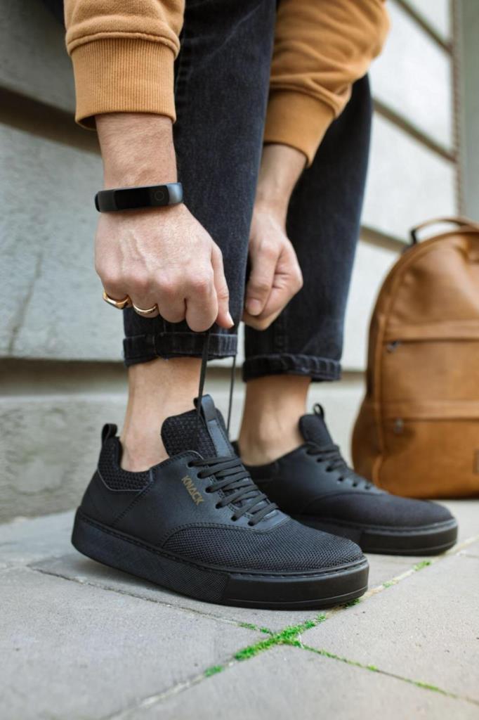 Knack Casual Shoe 056 Black (Black Sole)