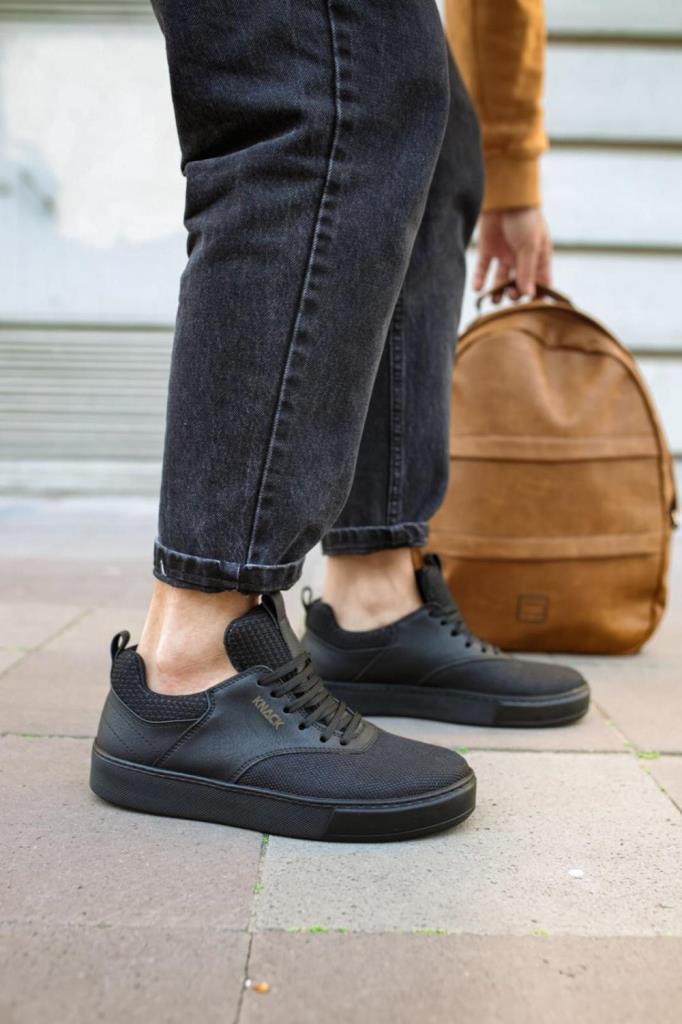 Knack Casual Shoe 056 Black (Black Sole)