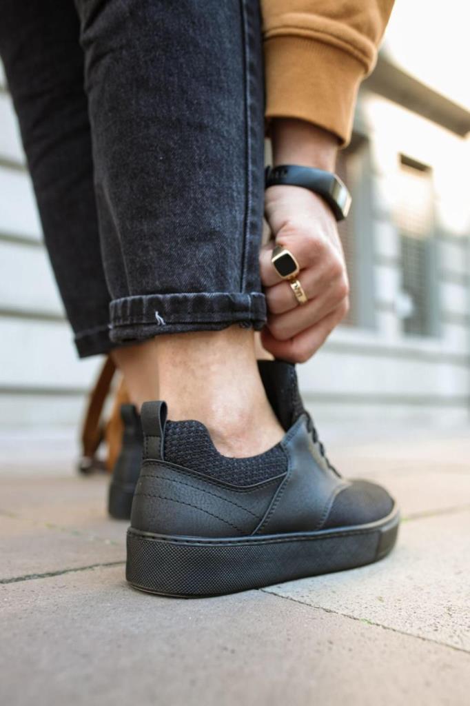 Knack Casual Shoe 056 Black (Black Sole)
