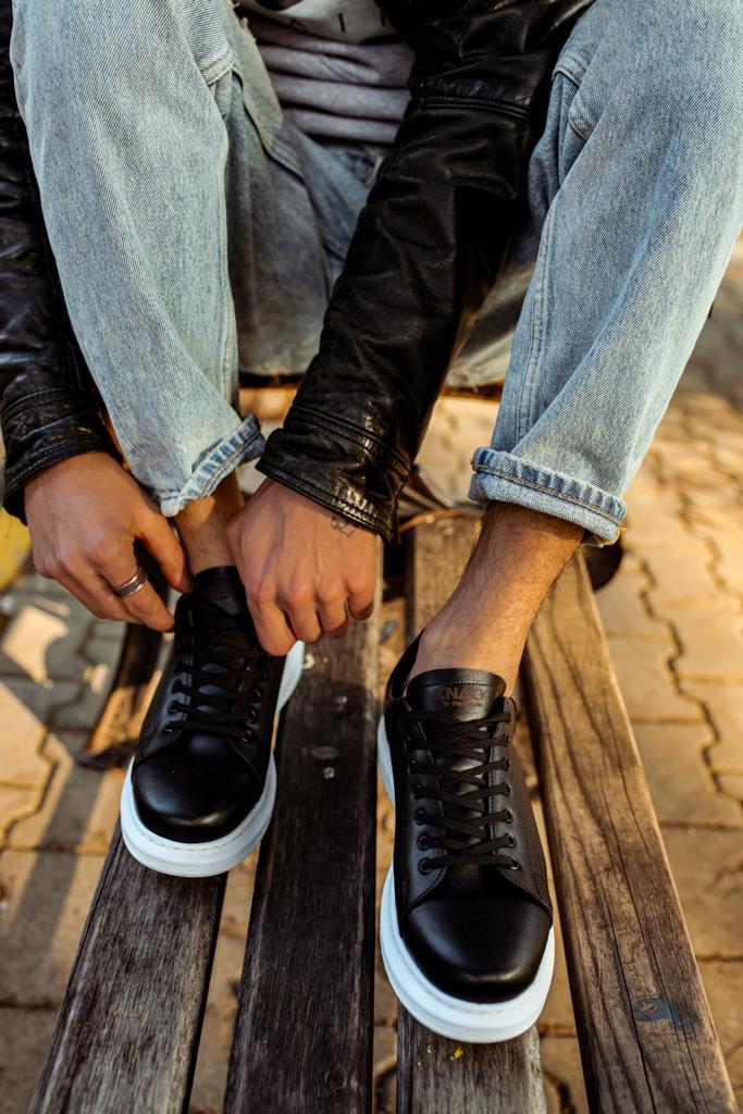 Knack High Sole Casual Shoes 044 Black (White Sole)