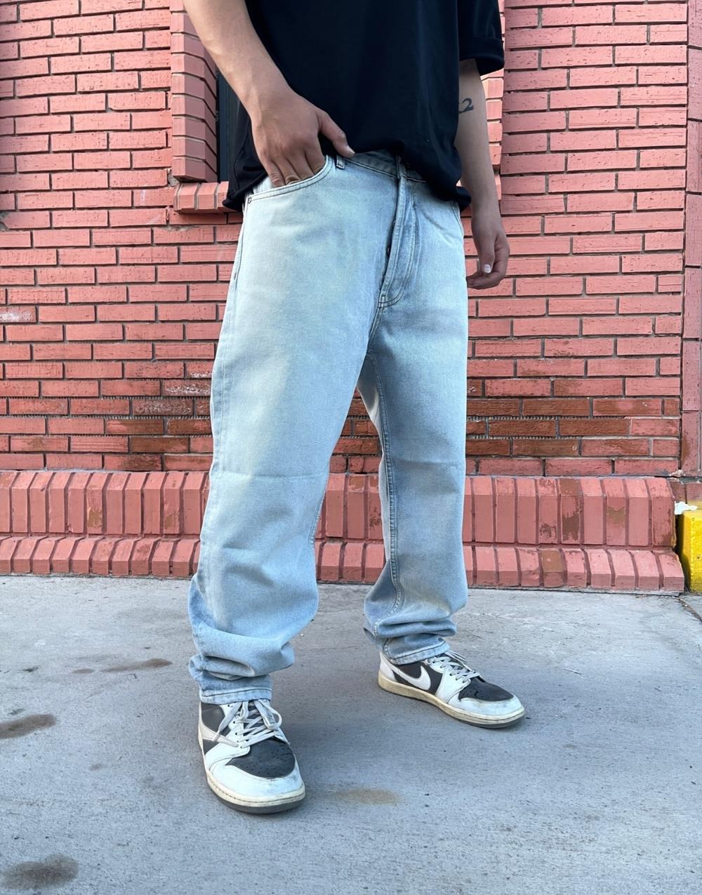 Baggy Straight Leg Jeans